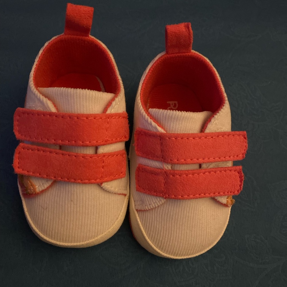 Baby girl shoes. 2c … brand new… never worn